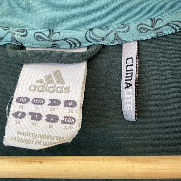 ADIDAS Zip-Up. - Picture 5 of 7